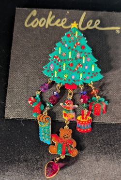 VINTAGE BROOCH CHRISTMAS TREE STOCKING SPARKLE GEMS RARE COOKIE LEE