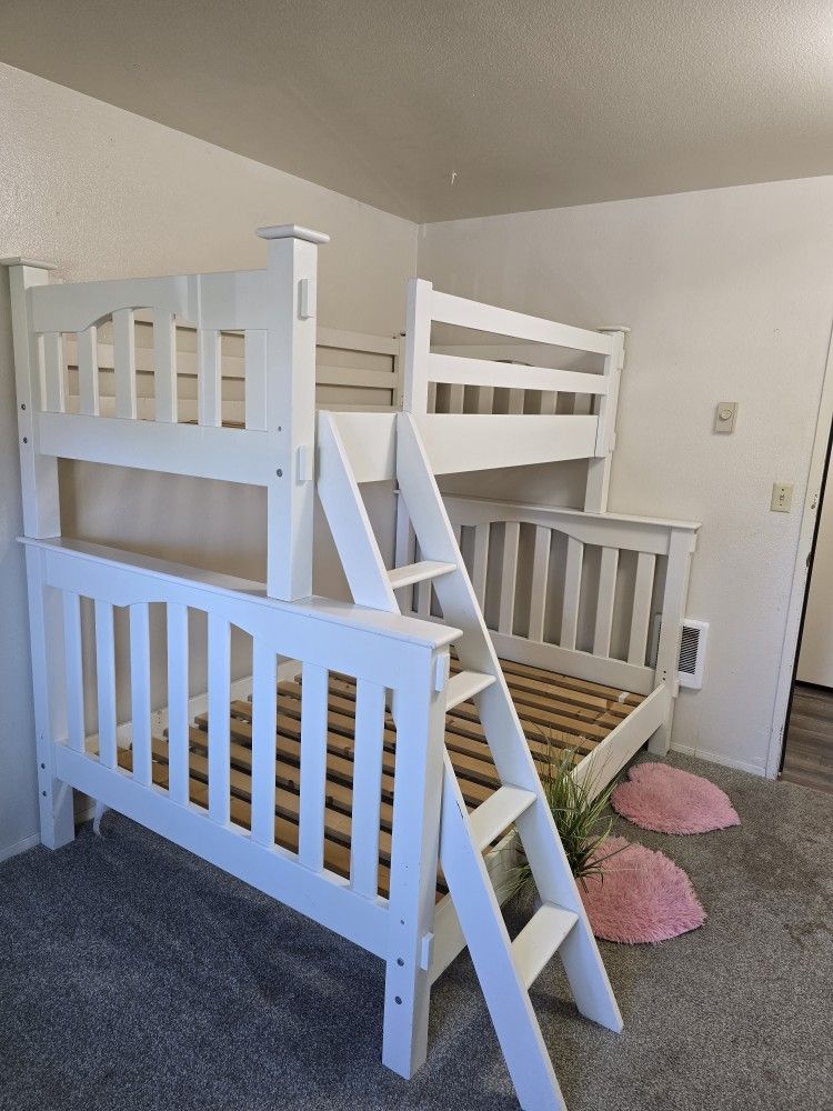 Pottery Barn Twin Over Queen White Bunkbed