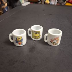Set Of 3 SpongeBob Squarepants Collectible Ceramic Mini Mugs, 2002 Viacom 1.25" Tall