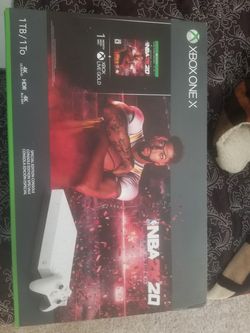 Xbox One X 1 TB <special edition> 2 games