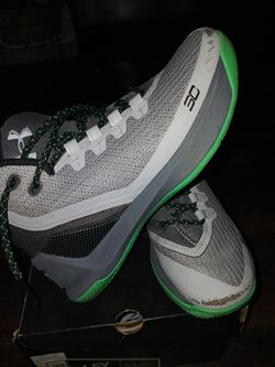 Tennis Shoes