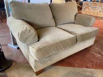 DREXEL Heritage Tan Loveseat w/ Arm Covers
