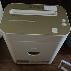 Royal Crosscut Shredder