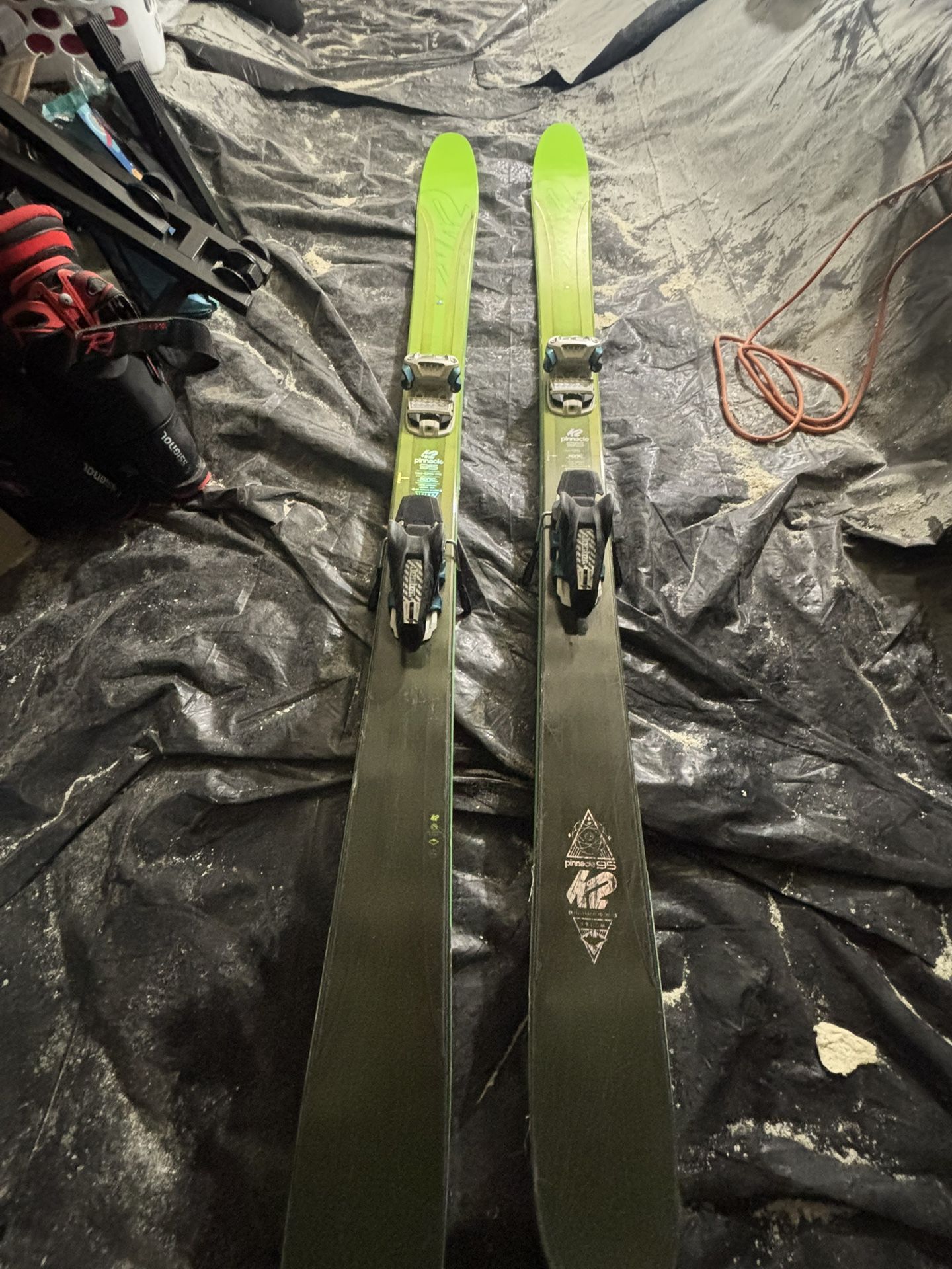 K2 Pinnacle Skis
