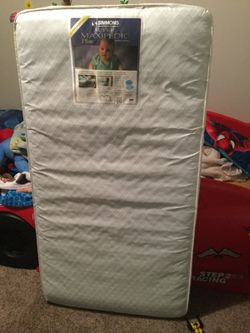 Simmons maxipedic store crib mattress