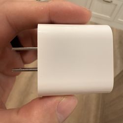 Apple 20W USB-C Power Adapter Great Condition 