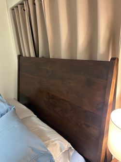 ⭐ Solid Wood Queen Bedroom Set – Dark Brown – Excellent Condition