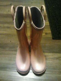 Rain boots girls size13