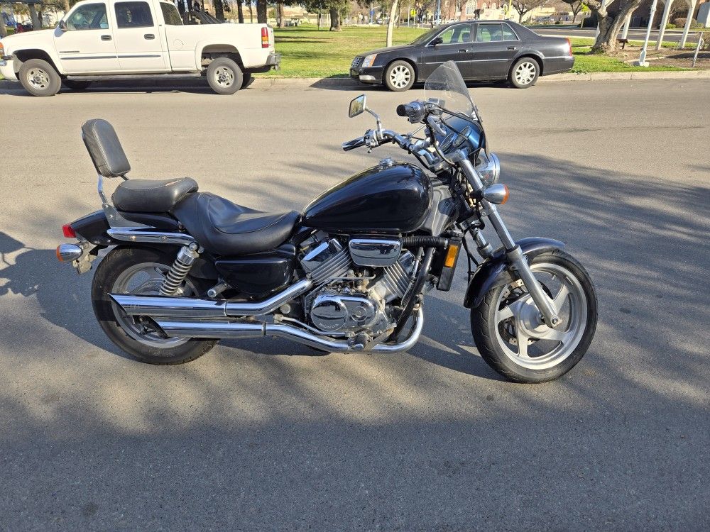 1994 Honda VF 750 C Magna
