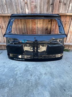 2017-2022 GMAC ACADIA TAILGATE