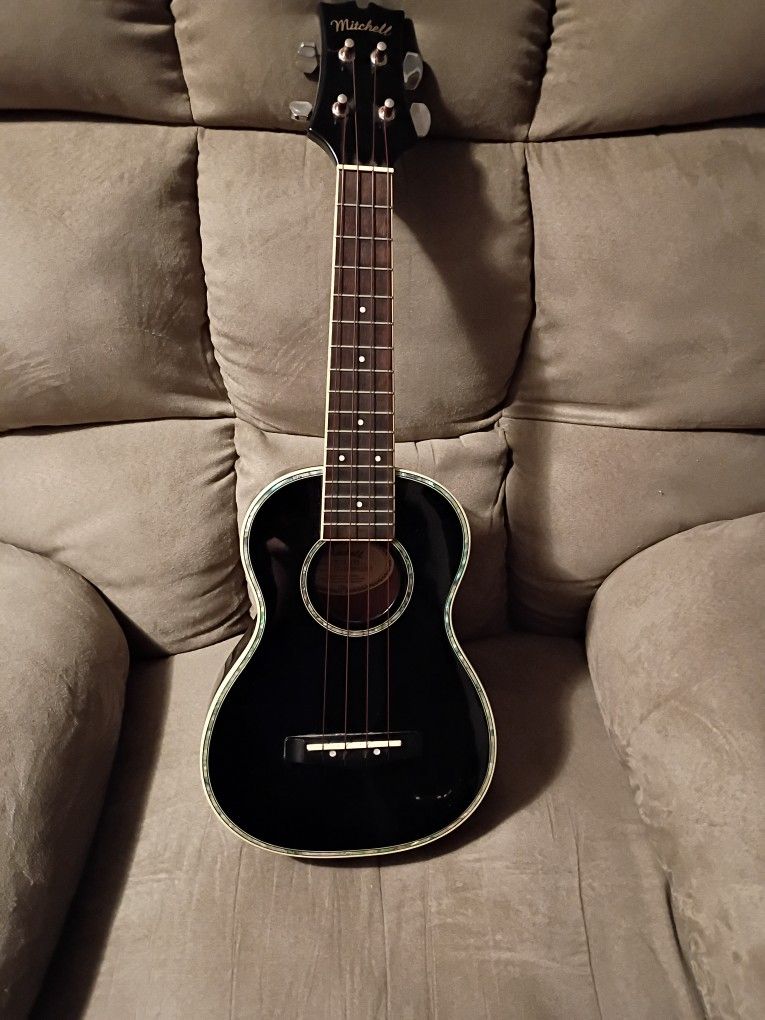 Mitchell Ukulele