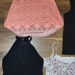 Lot of 4 Juniors XL Tops, All in Like New or Very Gently Worn Condition