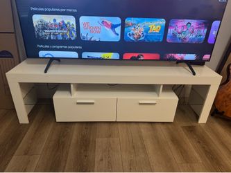 TV stand up to 65”
