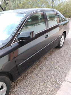 Black 2001 Toyota Avalon XL