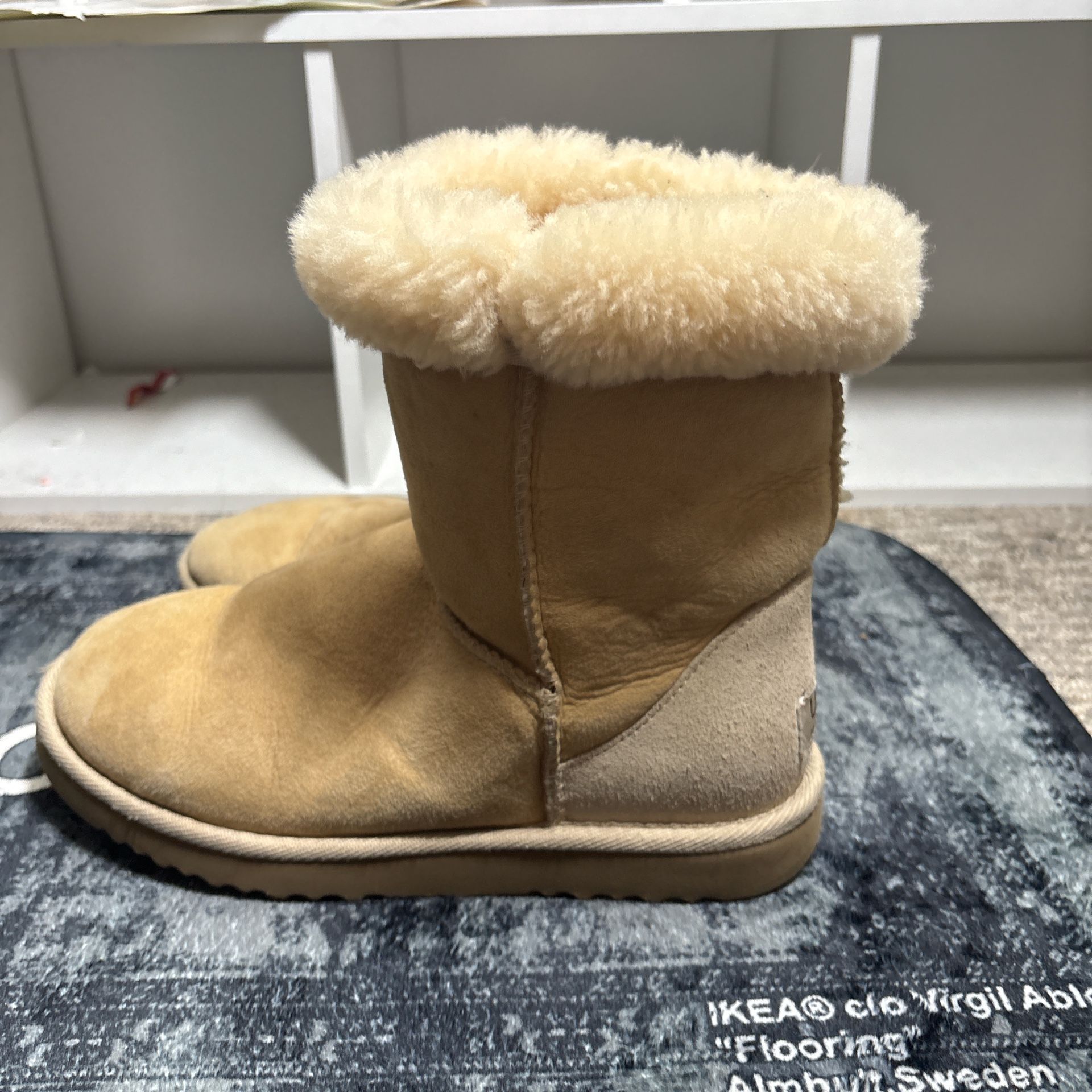 Uggs Size 6