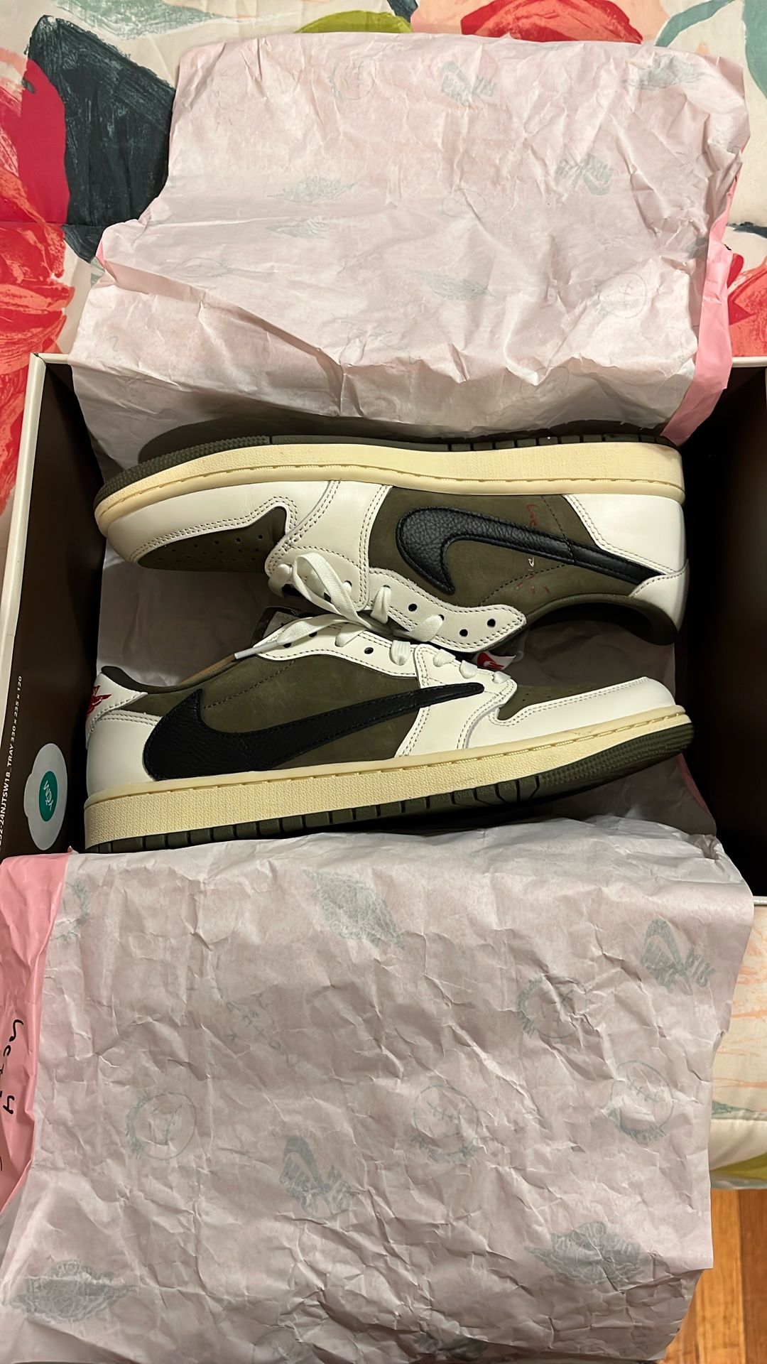 Travis Scott Jordan 1