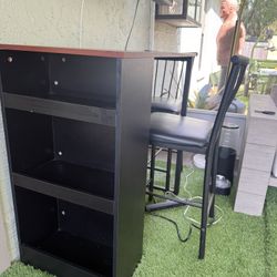Black Bar Shelf With Stools 