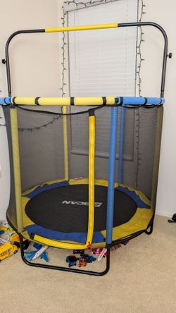 Indoor outdoor full netted trampoline with hanging bar