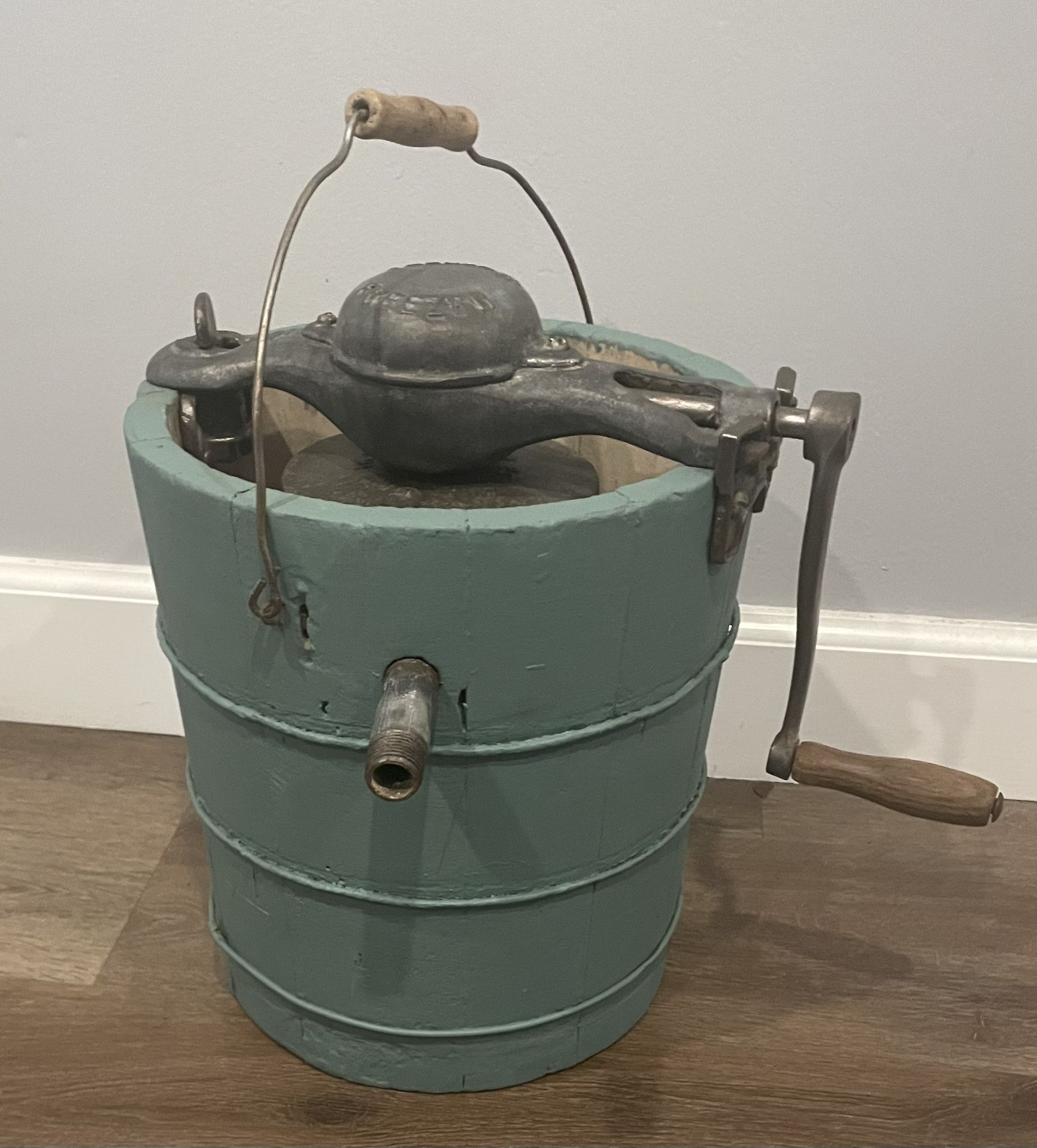 Antique Peerless Ice Cream Maker