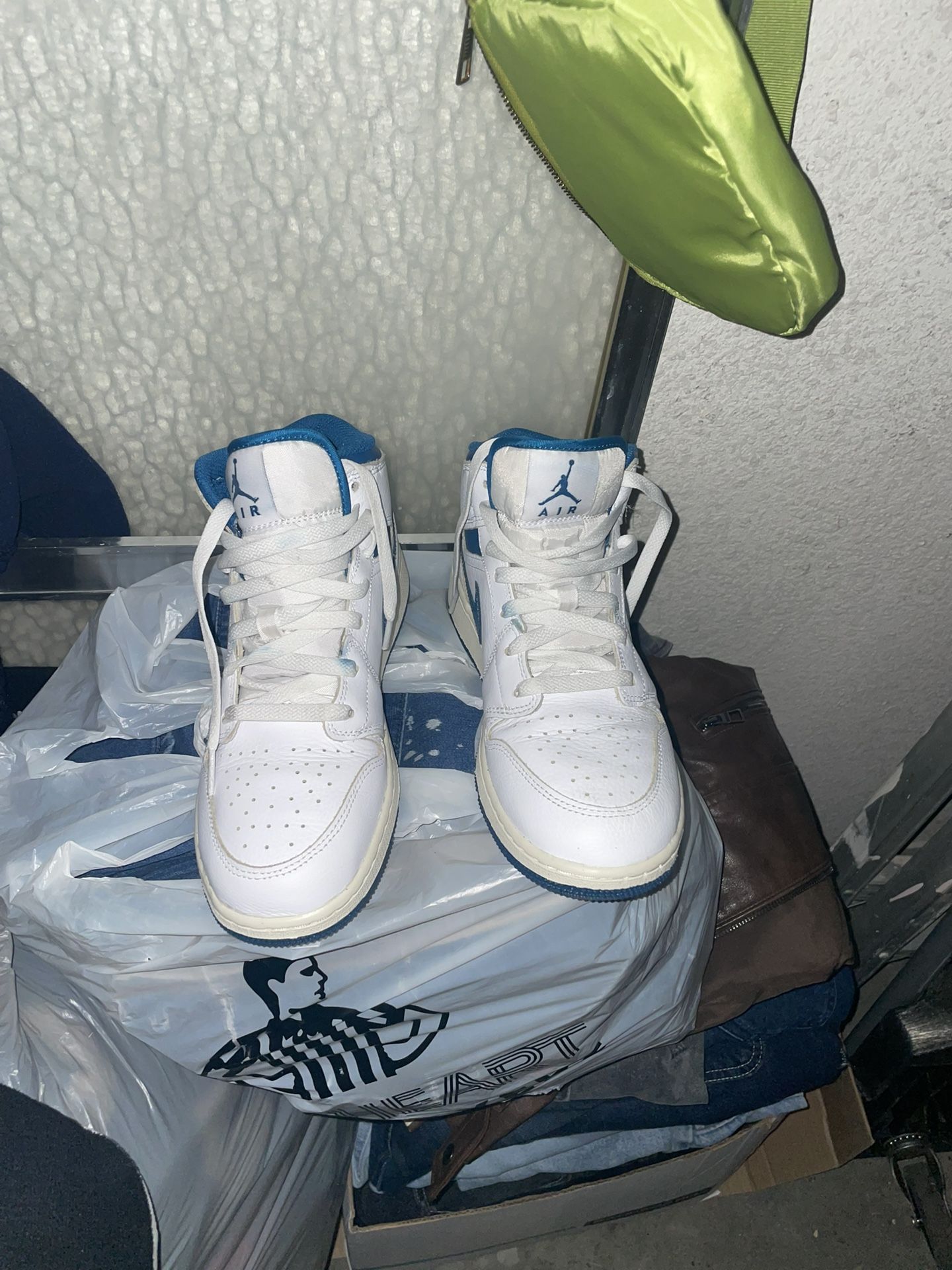 JORDAN # 7y. SIZE 85