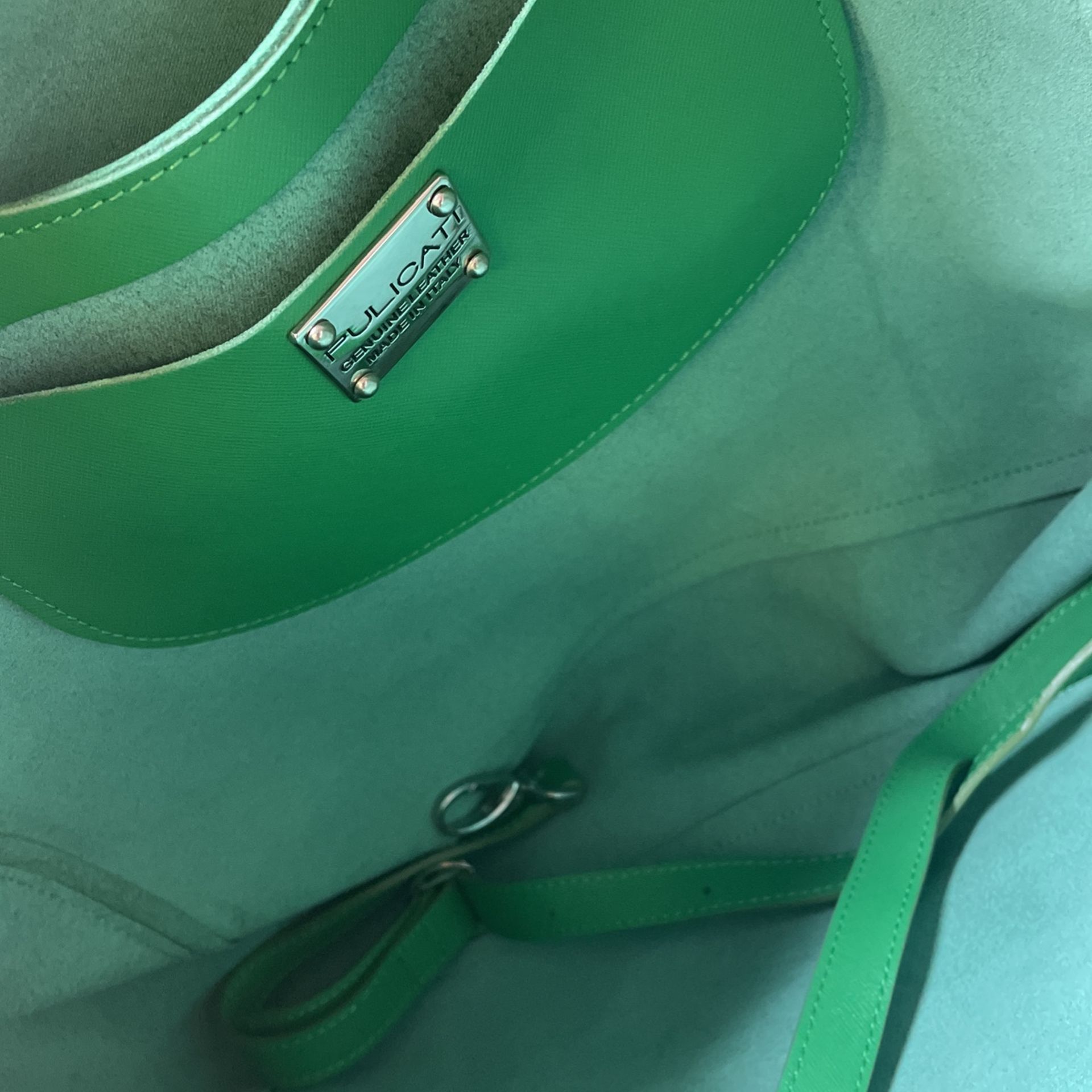 Pulicati genuine online leather