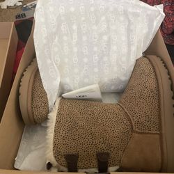 Women’s UGG Boots Size 7