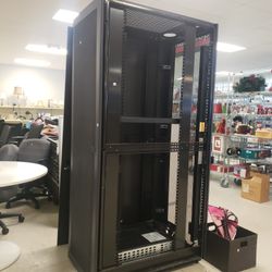A Server Rack With APC SMX3000HV Smart-UPS X 3000VA Rack/Tower LCD 200-240V - 3000 VA/2700 W - 6 Minute - 4U Tower/Rack Mountable - 6 Minute

