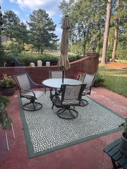 Outdoor Patio Dining Set with New Umbrella