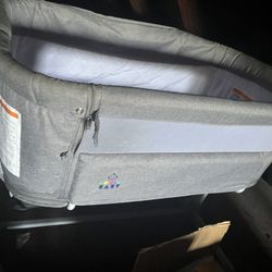 3 N 1 Bedside Baby Bassinet 