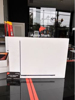 MacBook Air 15” M5 Chip 16GB Ram 512SSD! New in the box! We offer financing.