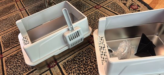 Cat litter box 2