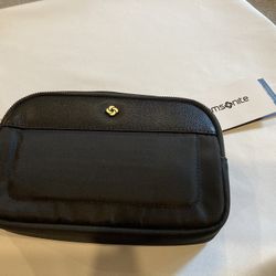 New Samsonite Mobile Solution 2 RFID Waistpack in black with gold-tone hardware