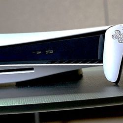 PlayStation 5 Console - Slim PS5 with Controller