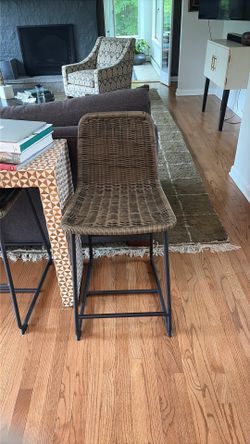 4 counter height chairs
