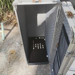 Locking Jewelry Metal Display Case Comes With Various Shelves For Rings Etc And Has Boxes That You Can Put Jewelry In If Somebody Purchases It Not In 