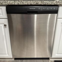Frigidaire Dishwasher | Stainless Steel