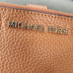 womens Michael Kors wallet