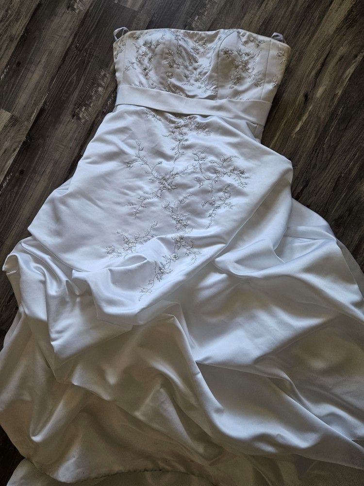 Wedding dress