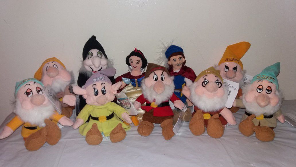 New with tags Disney Snow White and The Seven Dwarfs complete set Beanie Babies