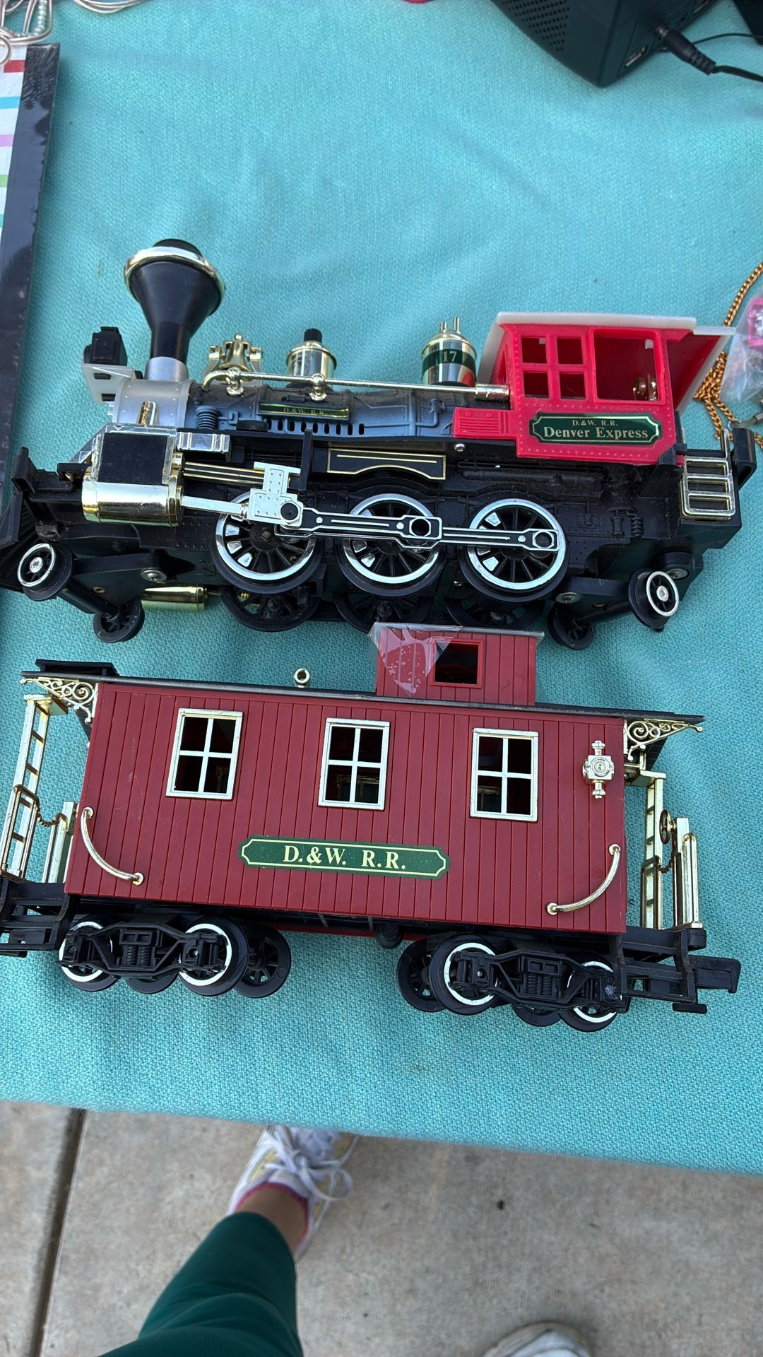 2 Mini Trains