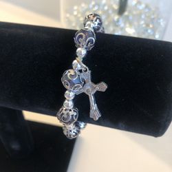 Women’s Purple Bead Silver Tone Cross Pendant Bracelet 