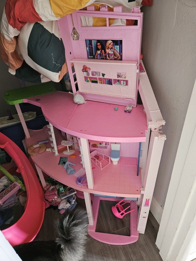 Barbie Dream House, Camper, Chelsea Camper, Airplane