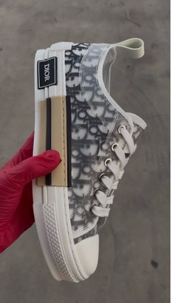Dior b23