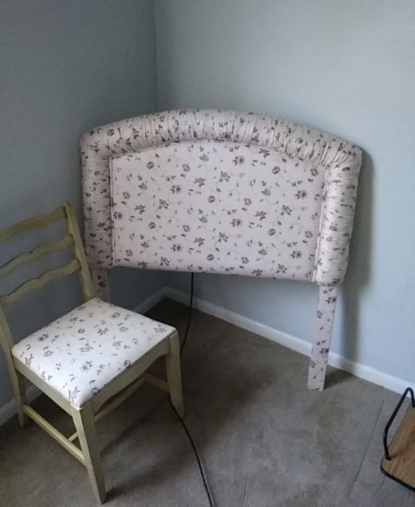 Twin Headboard Chair Matches Headboard For Sale In Charleston Sc Offerup