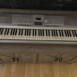 Yamaha Keyboard 