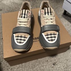 Burberry Shoes 