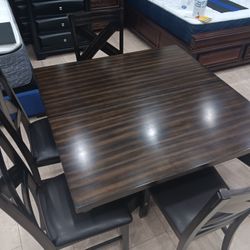 *Weekend Special*---Kelly Classic Wood Dining Table Sets W/4 Chairs And Bench---Delivery And Easy Financing Available👍