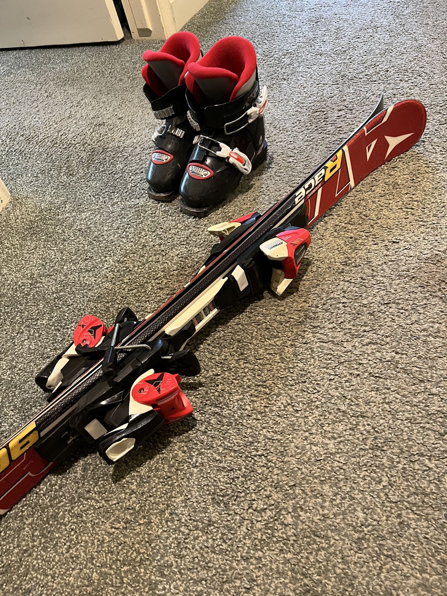 Kids Skis And Boots 100cm And Size 20.5 Kids Boots.