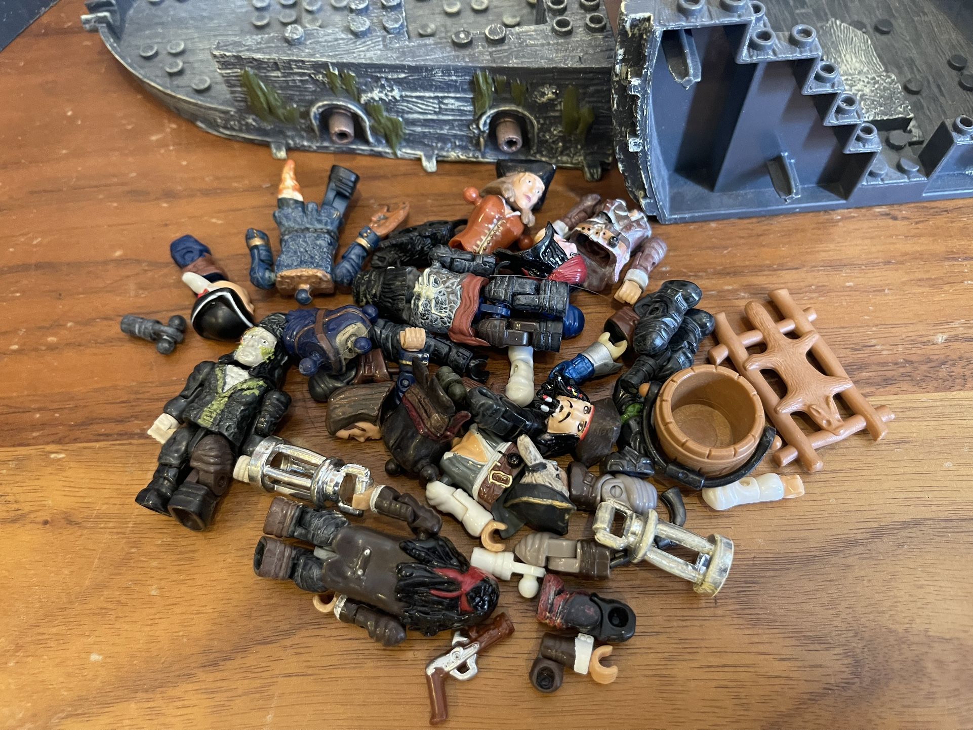 Pirates Of The Caribbean Flying Duchman Mega Blocks + Other Sets