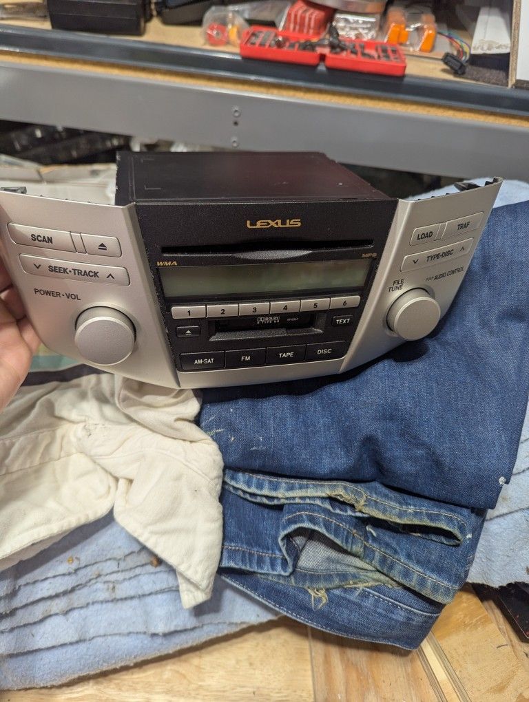 2006 - 2009 Lexus RX Radio